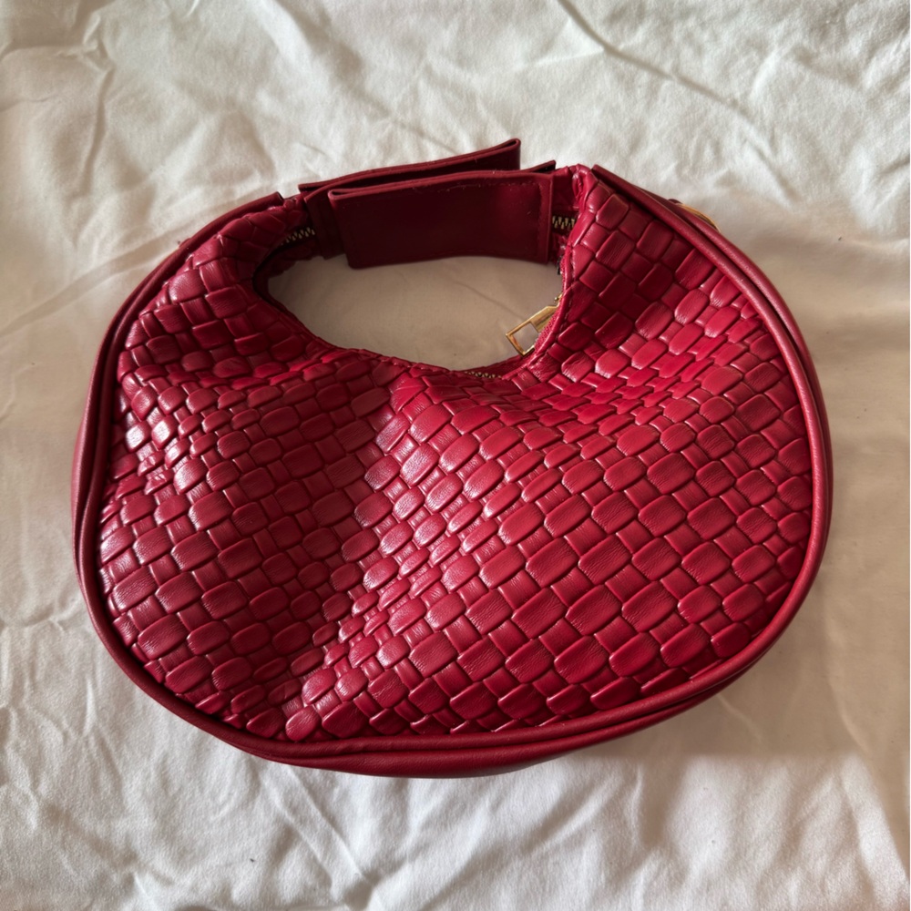 Red mini woven shoulder bag